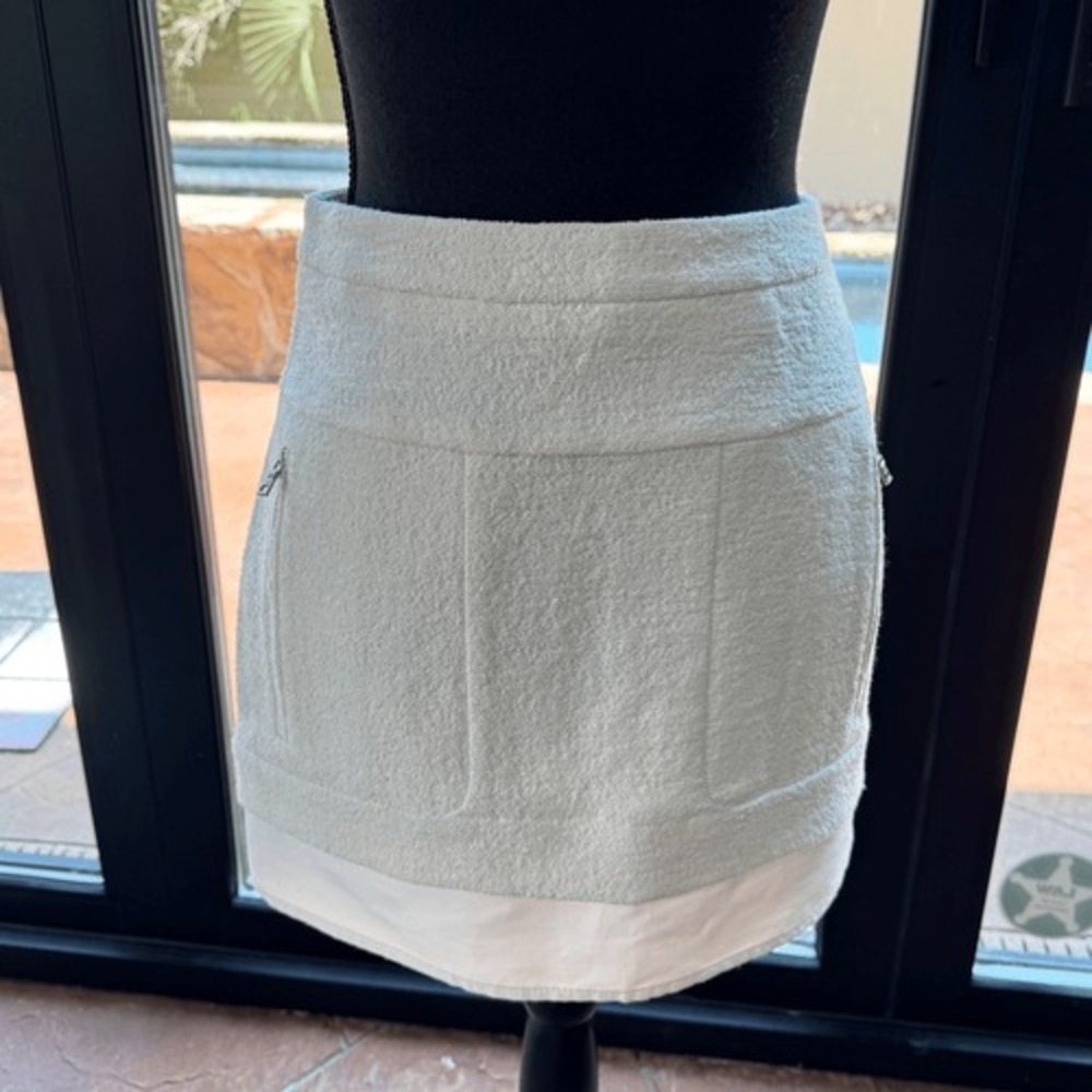 NWT BCBG Cream MaxAzria Kallie Skirt Size 0